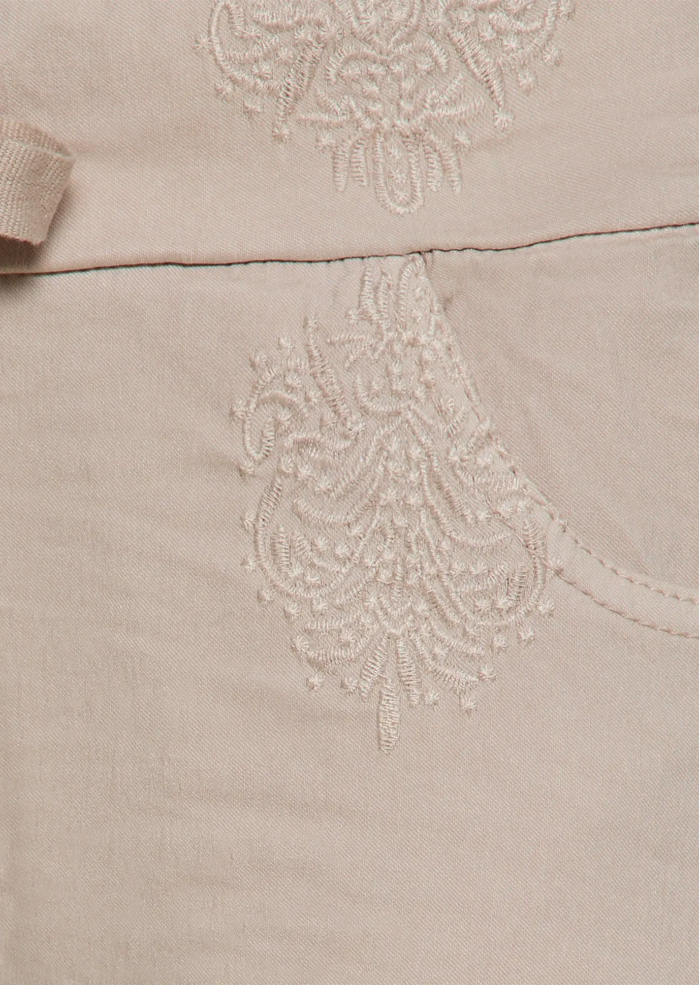 Joggpants mit Stickerei, crema