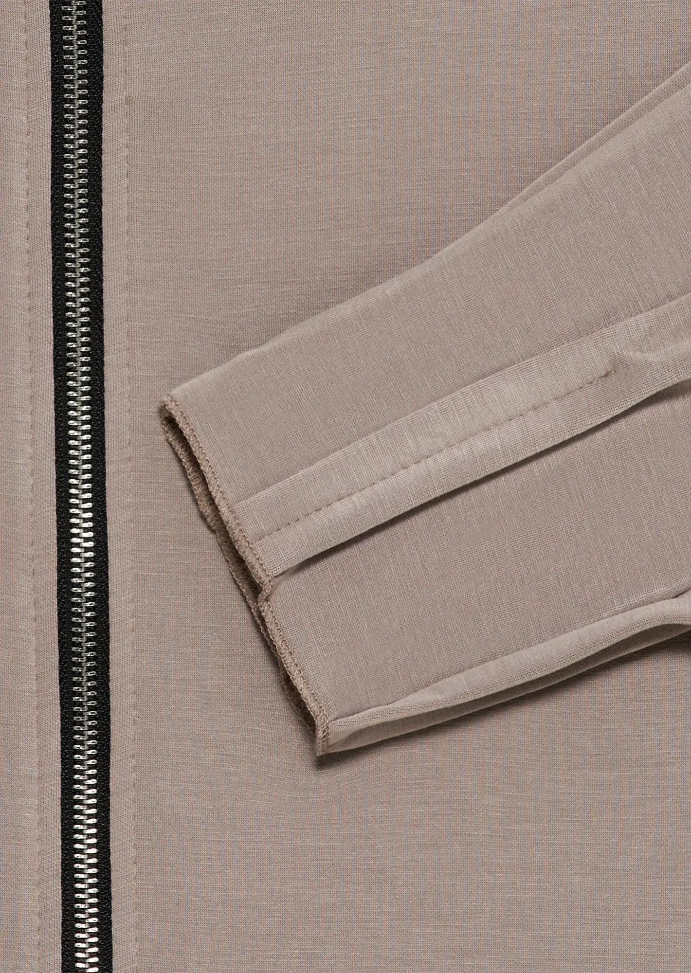 Sweatjacke mit Ziernähten, taupe