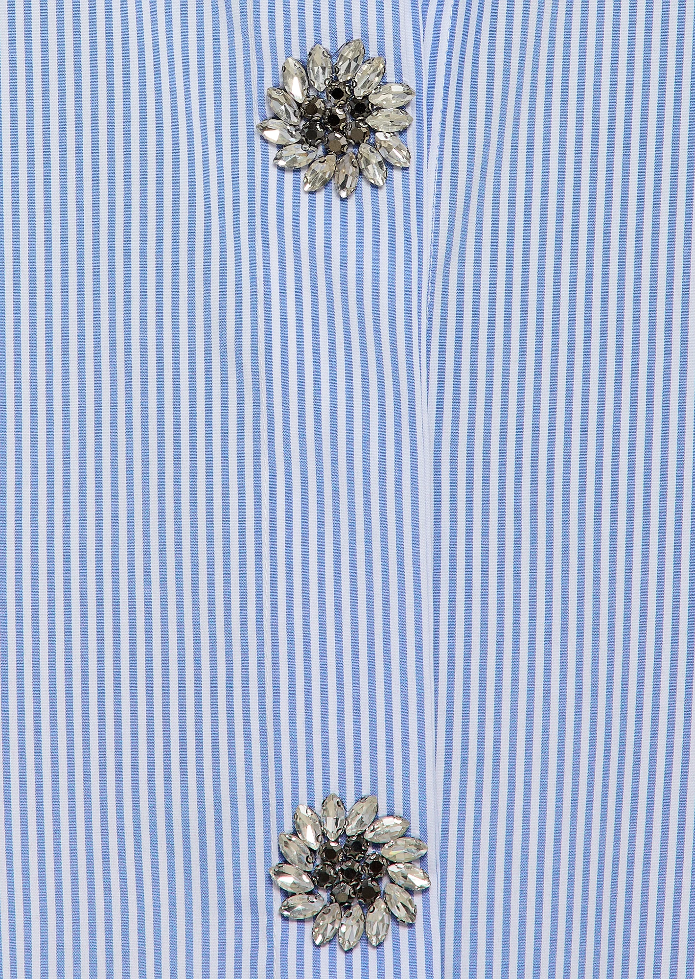 gestreifte Bluse mit dekorativen Knöpfen, blau-weiß