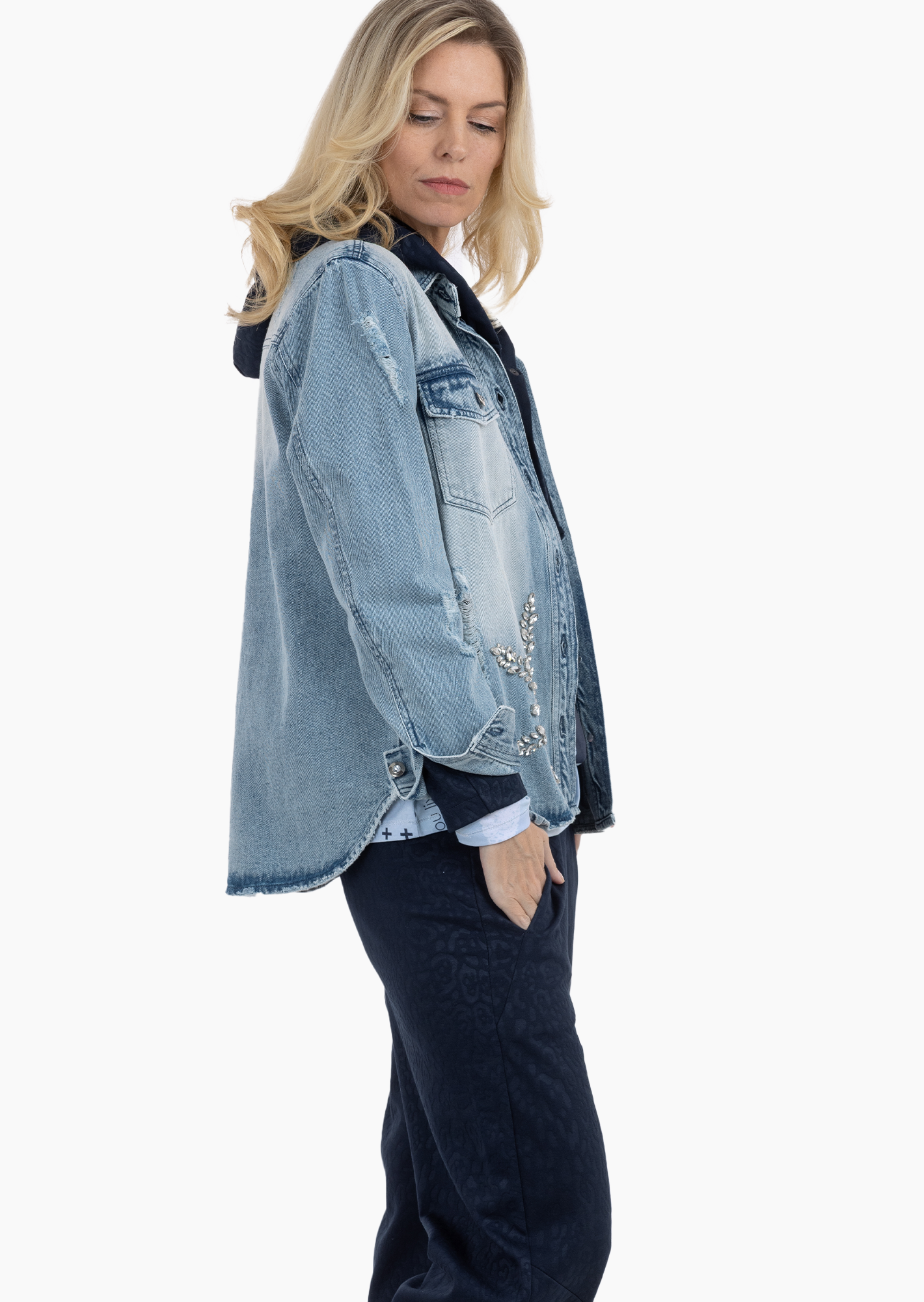 Jeansjacke mit Ziersteinen, light blue denim