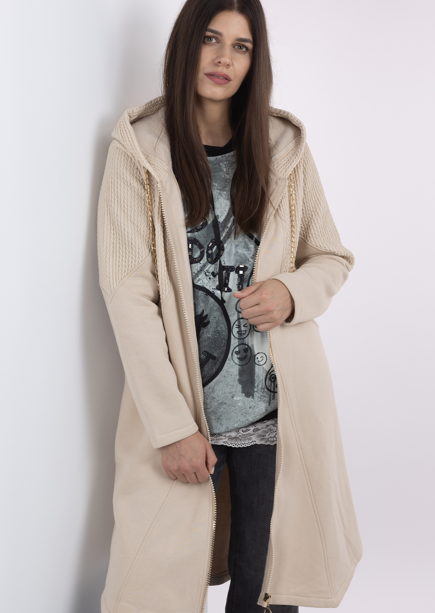 Mantel mit Ziermuster, crema