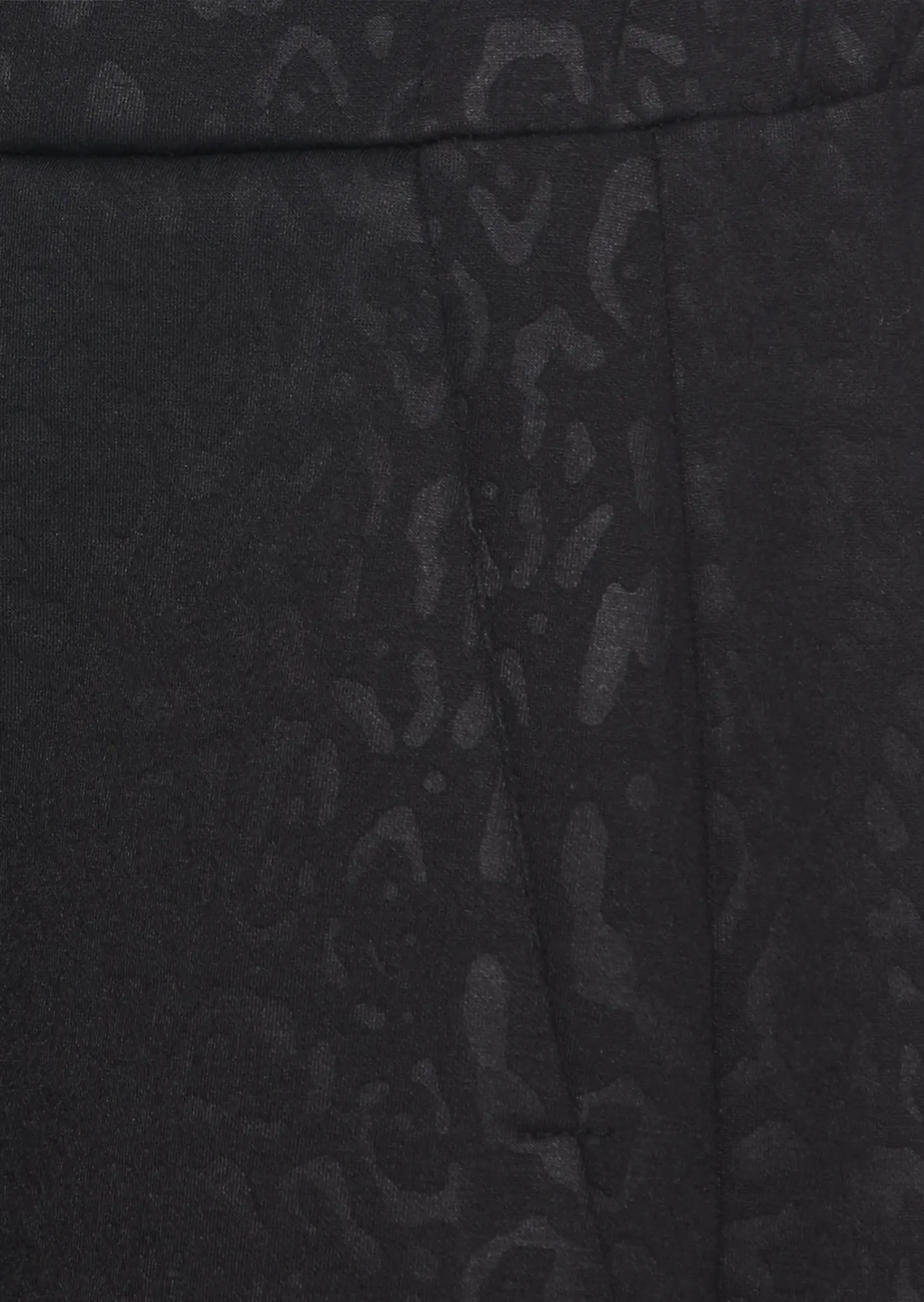 Joggpants mit Leoprägung, schwarz