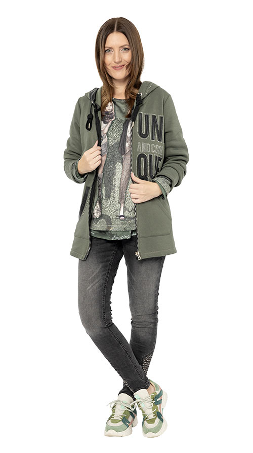 Outfit Sweatjacke oliv