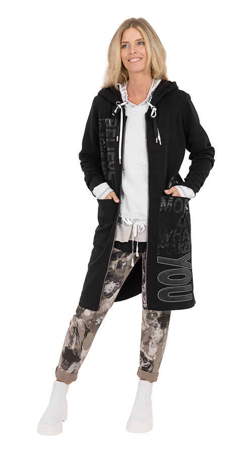 Outfit Mantel 'Believe' schwarz